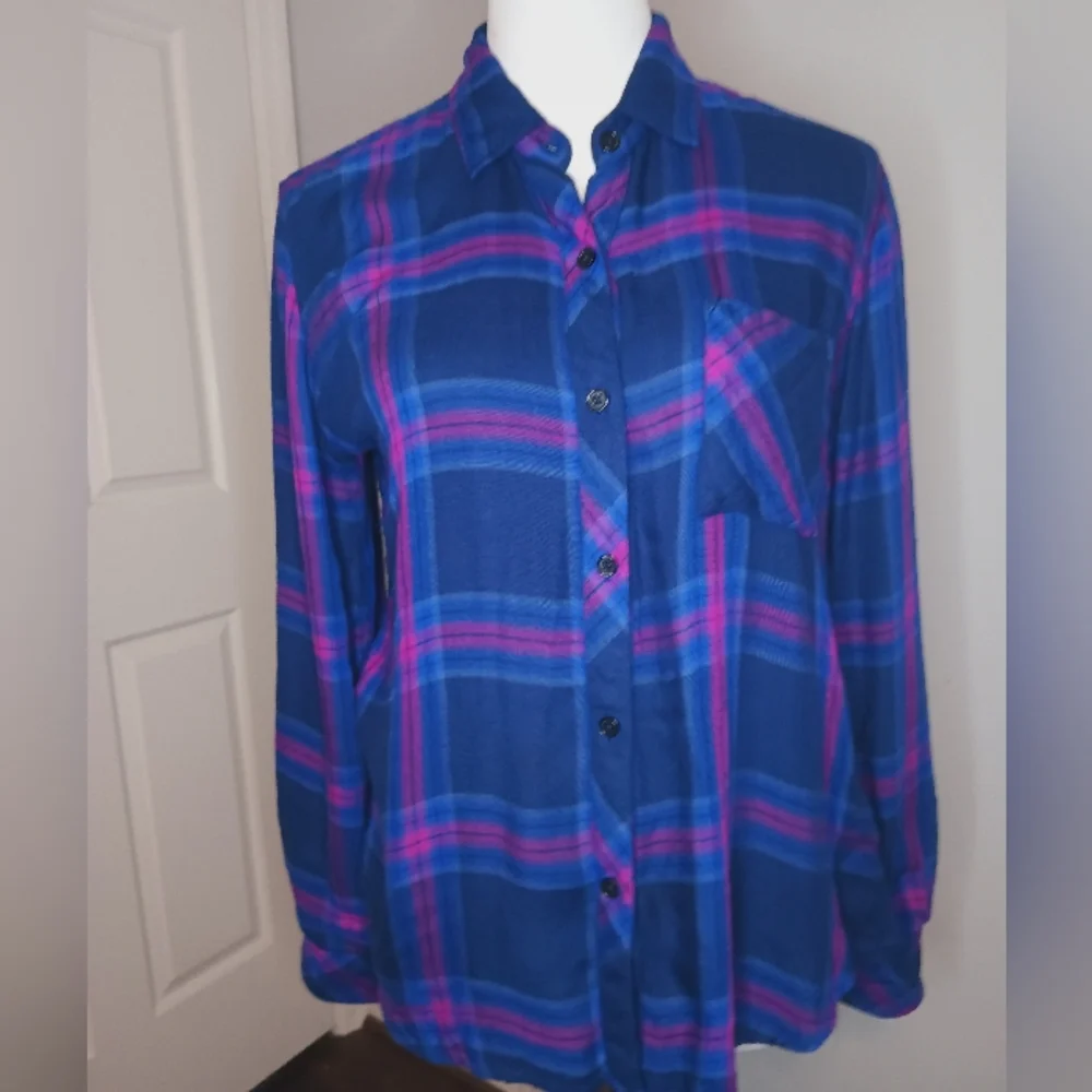 Rails Taitum Button Front Collared Shirt - Picture 2 of 4